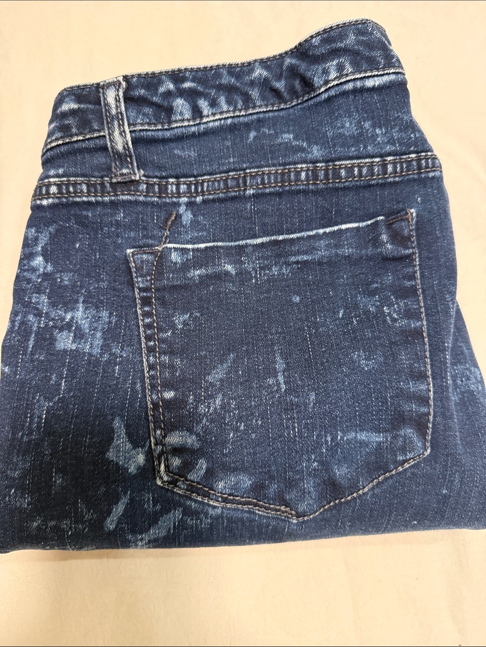 Mossimo midrise jagging super stretchy 16/33 great hold acid wash